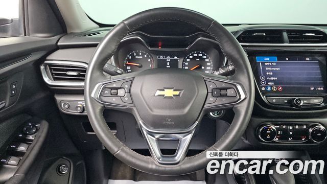 Chevrolet Korea Trailblazer 2022 — photo 14
