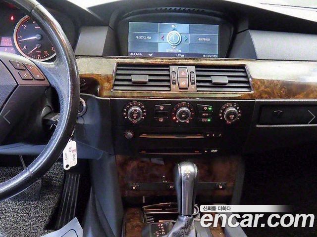BMW 5-Series 2007 — photo 11