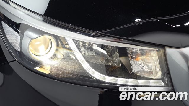 Kia Canival 2016 — photo 8
