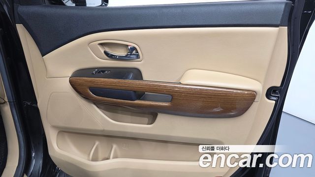 Kia Canival 2016 — photo 15