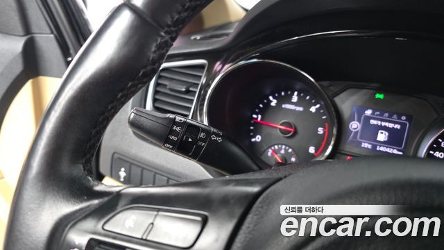 Kia Canival 2016 — photo 27