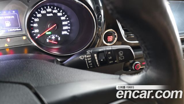 Kia Canival 2016 — photo 28