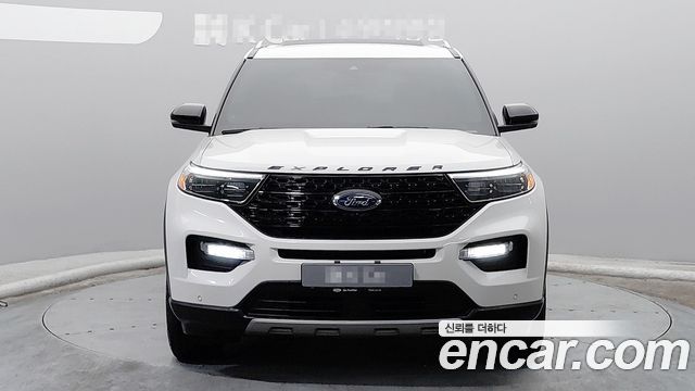 Ford Explorer 2021 — photo 3