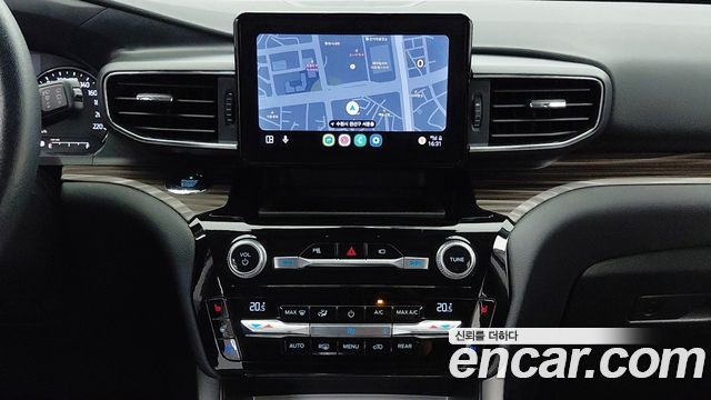 Ford Explorer 2021 — photo 9