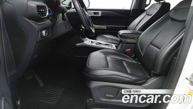 Ford Explorer 2021 — photo 10