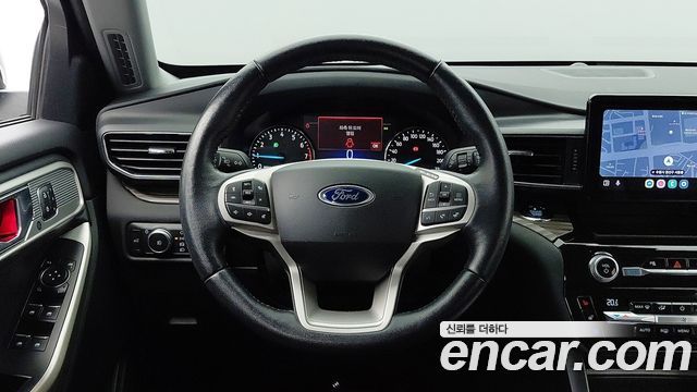 Ford Explorer 2021 — photo 16