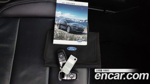 Ford Explorer 2021 — photo 19