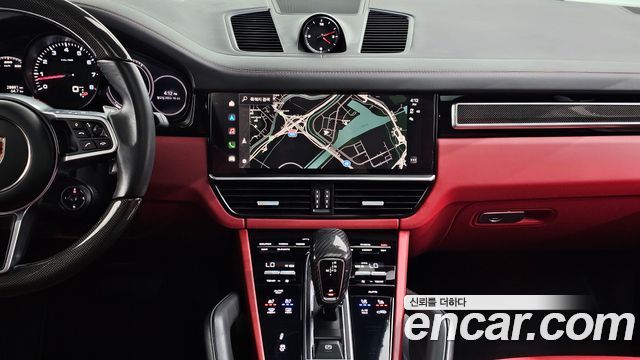 Porsche Cayenne 2023 — photo 15
