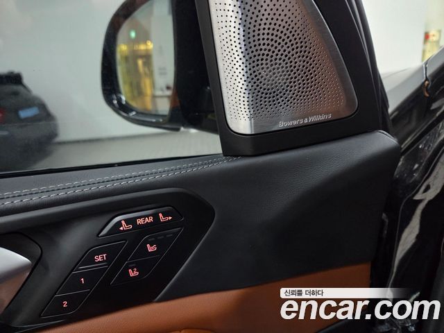 BMW X7 2025 — photo 8