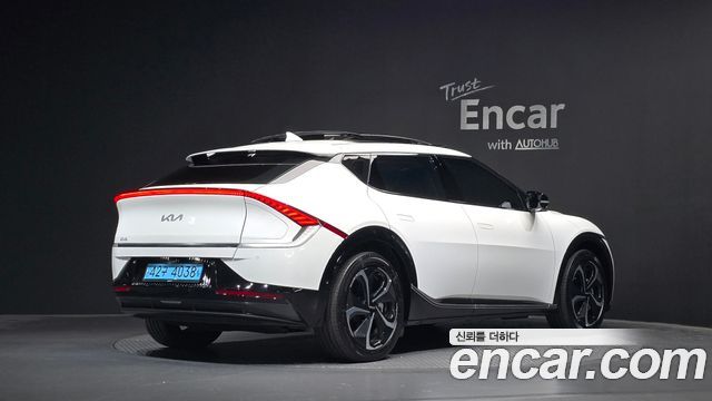 Kia EV6 2023 — photo 2
