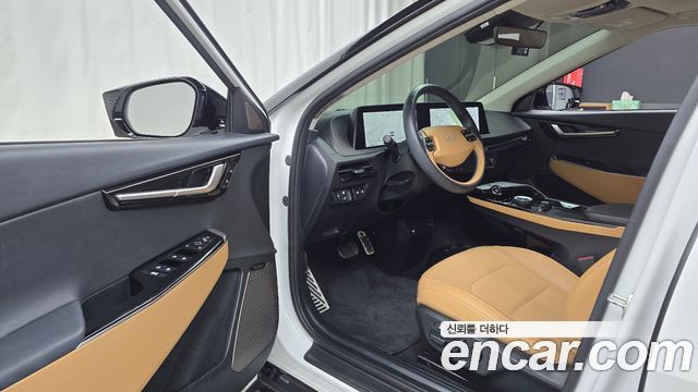 Kia EV6 2023 — photo 13