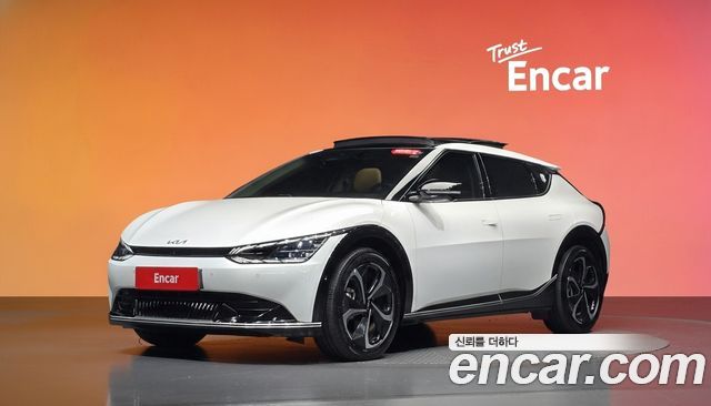 Kia EV6 2023 — photo 1