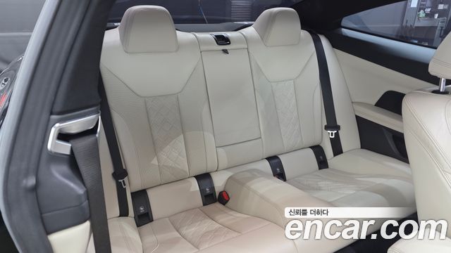 BMW 4-Series 2022 — photo 17