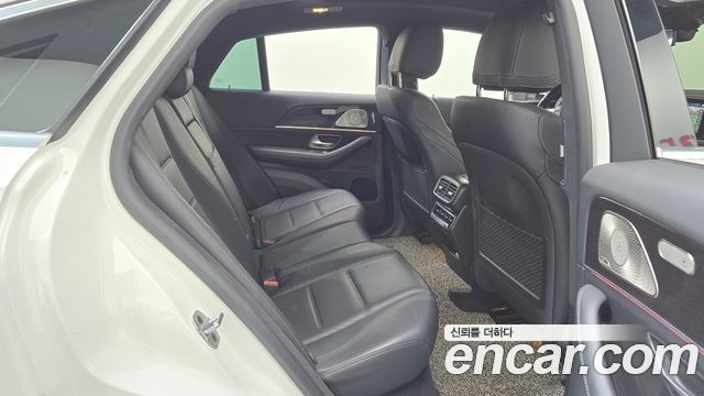 Mercedes-Benz GLE-Class 2022 — photo 17