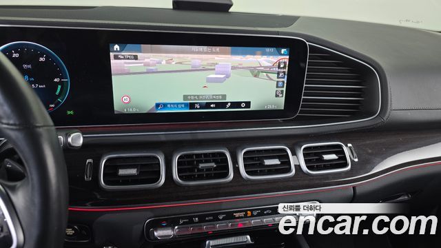 Mercedes-Benz GLE-Class 2022 — photo 18