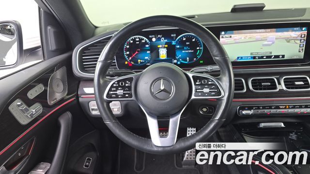 Mercedes-Benz GLE-Class 2022 — photo 19