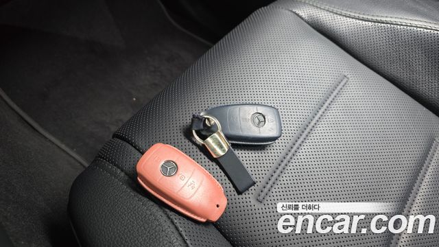 Mercedes-Benz GLE-Class 2022 — photo 21