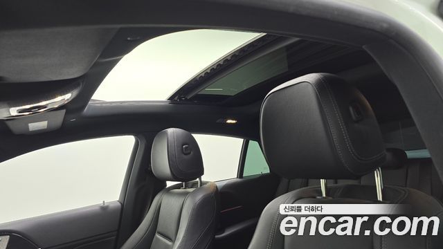 Mercedes-Benz GLE-Class 2022 — photo 38