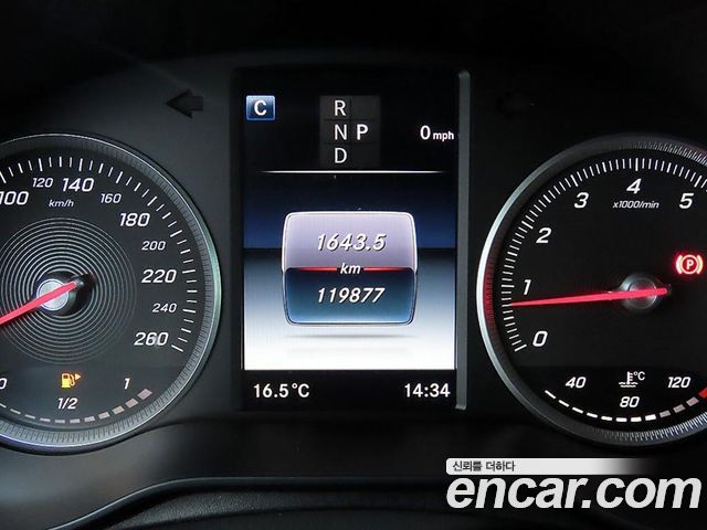 Mercedes-Benz GLC-Class 2019 — photo 9