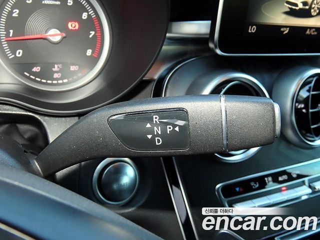 Mercedes-Benz GLC-Class 2019 — photo 10