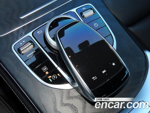 Mercedes-Benz GLC-Class 2019 — photo 13