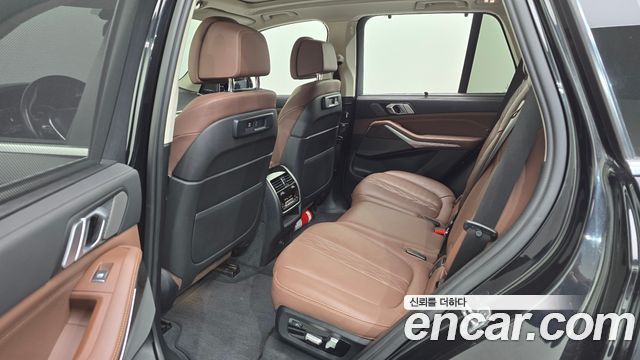 BMW X5 2022 — photo 17