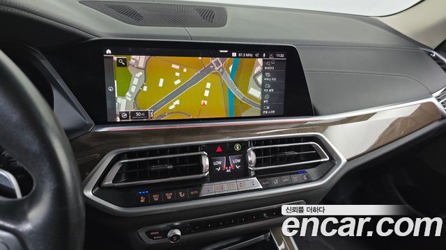 BMW X5 2022 — photo 18
