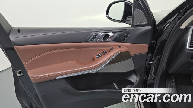 BMW X5 2022 — photo 14