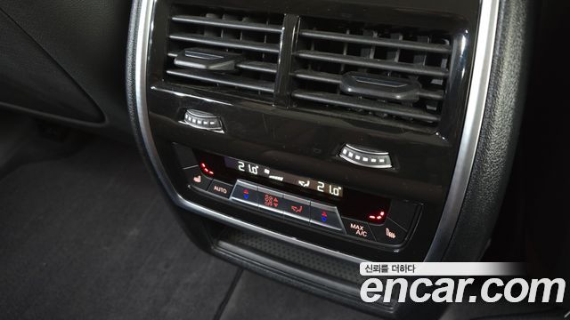 BMW X5 2022 — photo 31