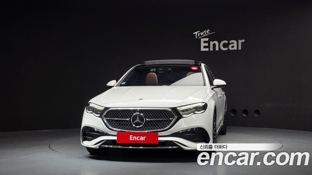 Mercedes-Benz E-Class 2026 — photo 3