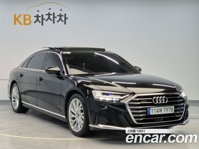 Audi A8 2021 — photo 2