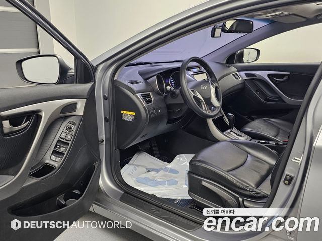 Hyundai AVANTE 2014 — photo 11