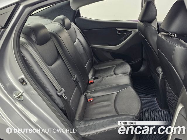Hyundai AVANTE 2014 — photo 12