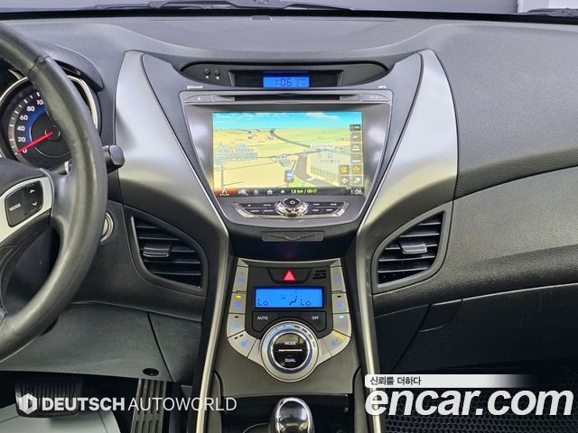 Hyundai AVANTE 2014 — photo 14