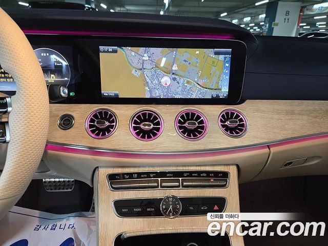 Mercedes-Benz E-Class 2018 — photo 8