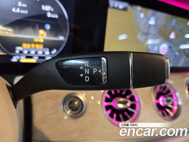 Mercedes-Benz E-Class 2018 — photo 9