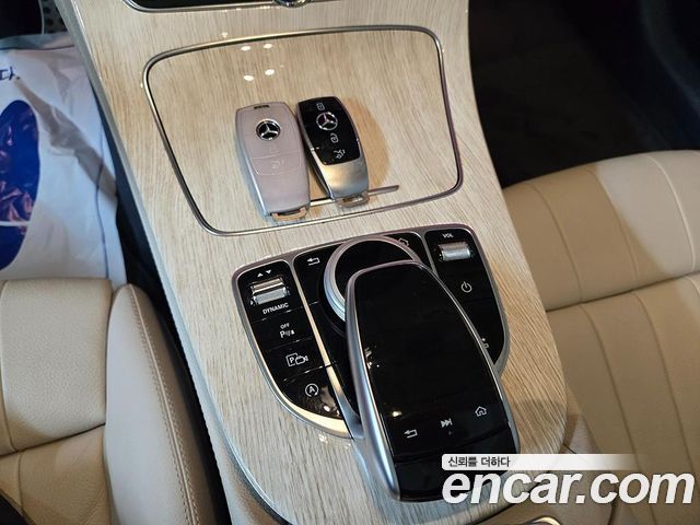 Mercedes-Benz E-Class 2018 — photo 10