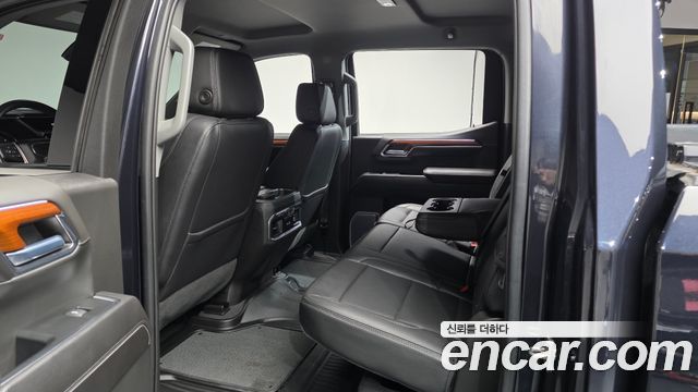 GMC Sierra 2023 — photo 16
