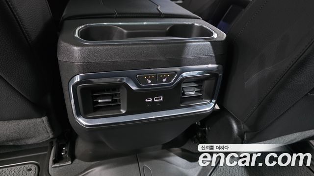 GMC Sierra 2023 — photo 28