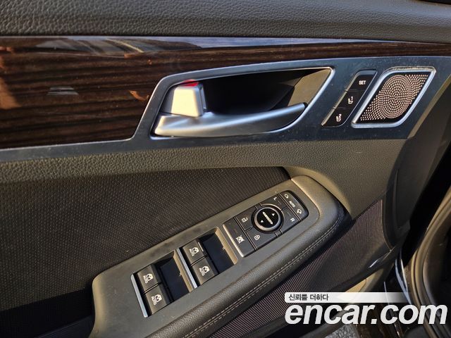 Genesis G80 2018 — photo 10