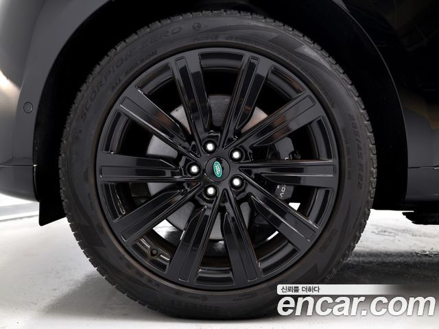 Land Rover Range Rover 2023 — photo 6