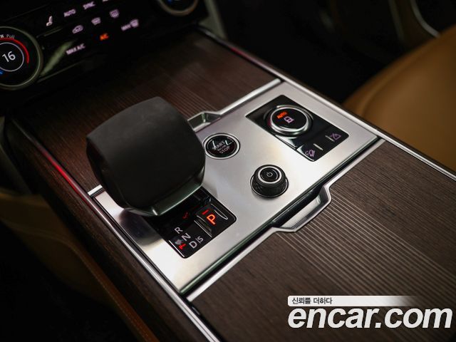 Land Rover Range Rover 2023 — photo 18