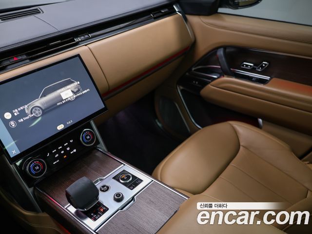 Land Rover Range Rover 2023 — photo 19