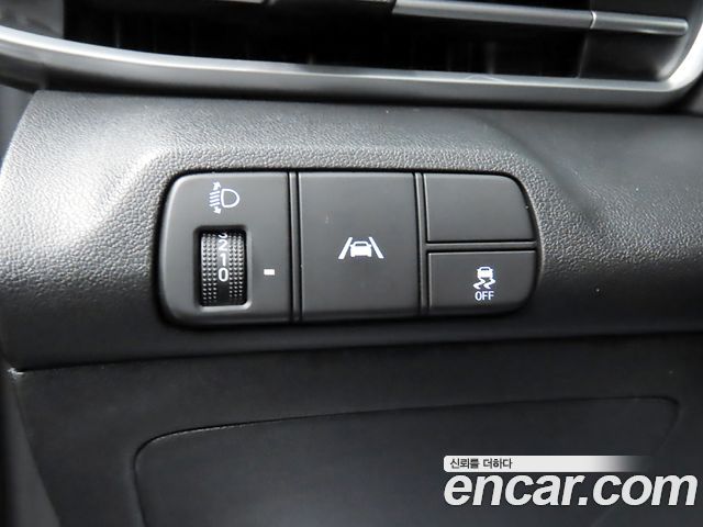 Hyundai AVANTE 2021 — photo 15