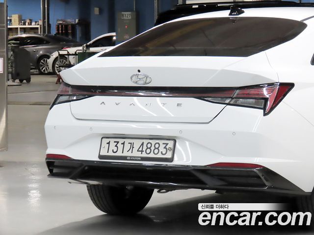 Hyundai AVANTE 2021 — photo 17