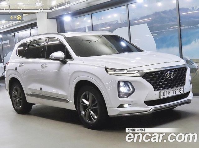 Hyundai Santafe 2019 — photo 1