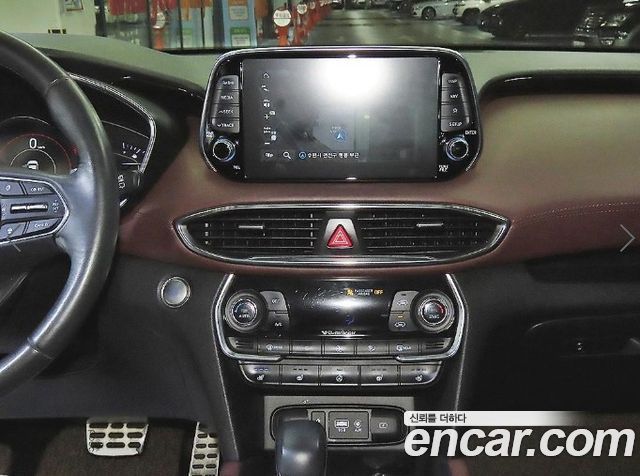 Hyundai Santafe 2019 — photo 11