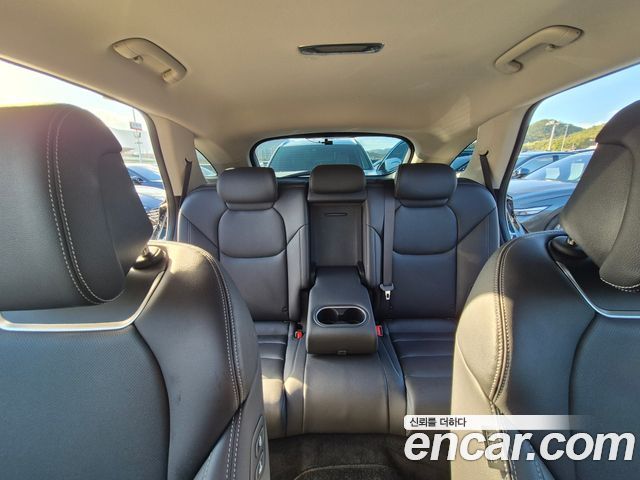Genesis GV70 2023 — photo 13