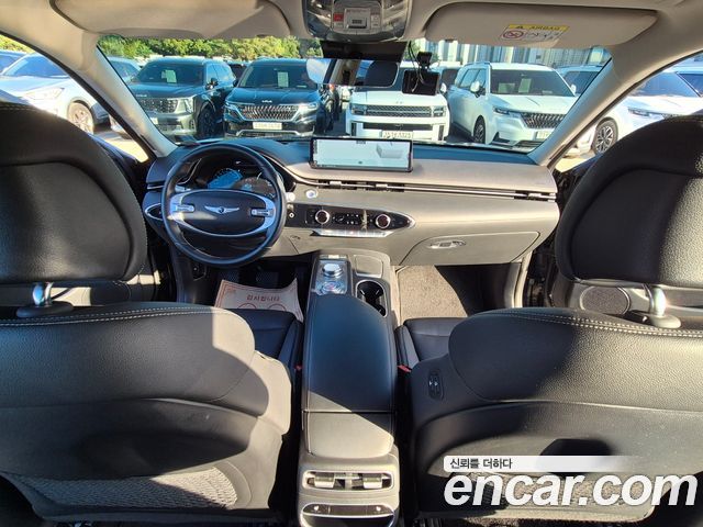 Genesis GV70 2023 — photo 14