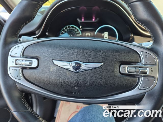 Genesis GV70 2023 — photo 16